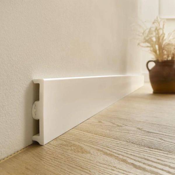 Listwa przypodłogowa Arbiton AVIA XL - biały ATX810